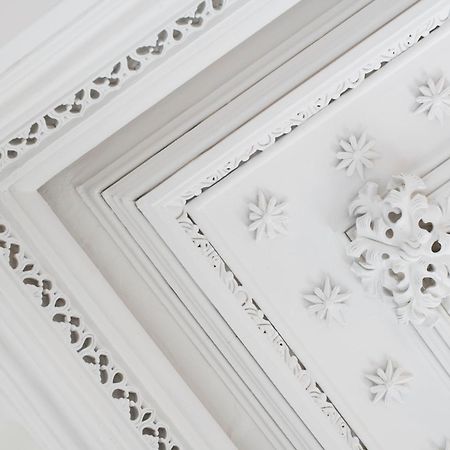1877 Estrela Palace Aveiro Exterior photo Detail of the ceiling