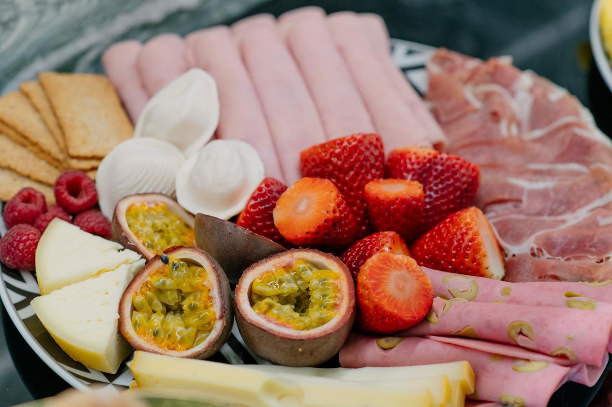 1877 Estrela Palace Aveiro Exterior photo A platter of fruit and cold cuts