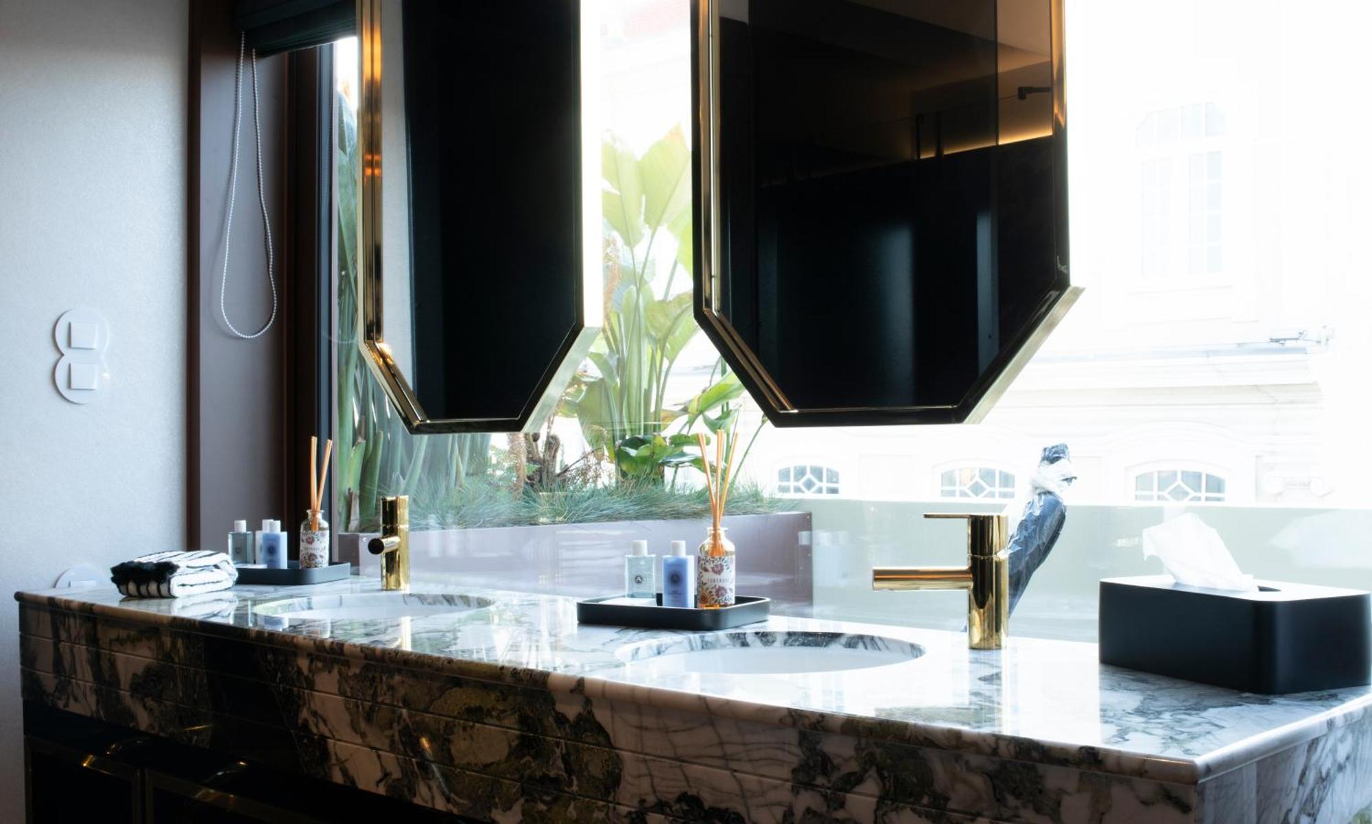 1877 Estrela Palace Aveiro Exterior photo Bathroom